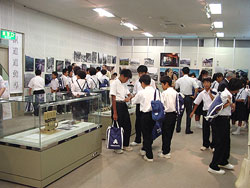 新居浜西中学校の生徒の訪問