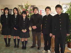 大変お世話になった村上隆さんと記念写真を撮らせていただきました。