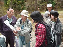 写真左側は松浦 勲さん